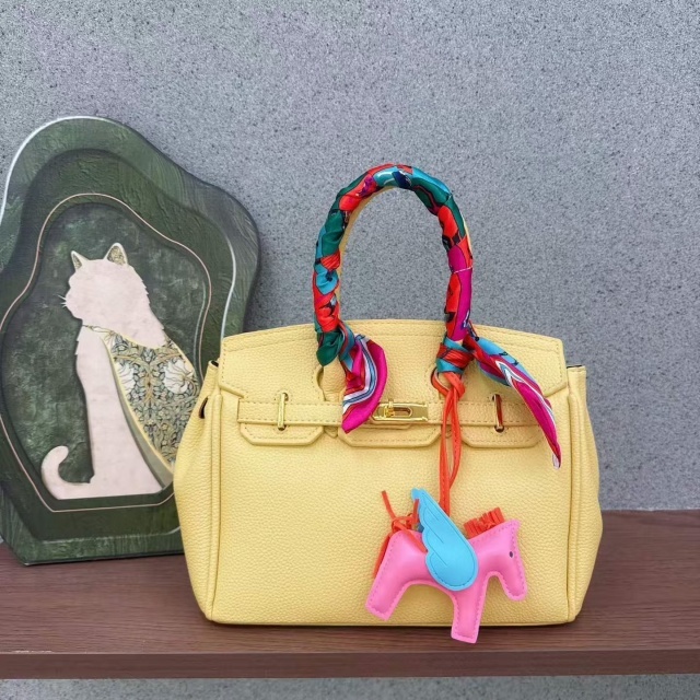 Leather Women Crossbody Handbags