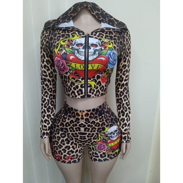 Leopard Printed Hooded Sweatshirt Slim Short Set