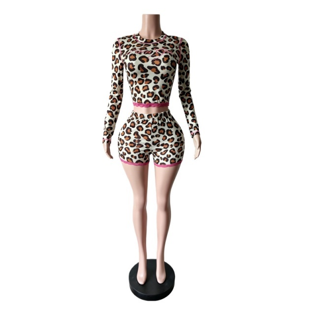 Leopard Printed Slim Fitted Lacy Short Set