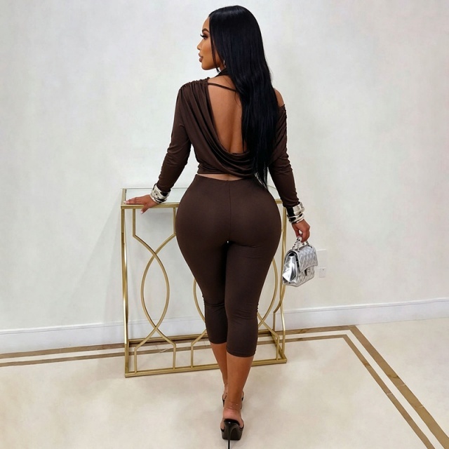 Draped Back Neckline Top Ribbon Detailing Capris Set