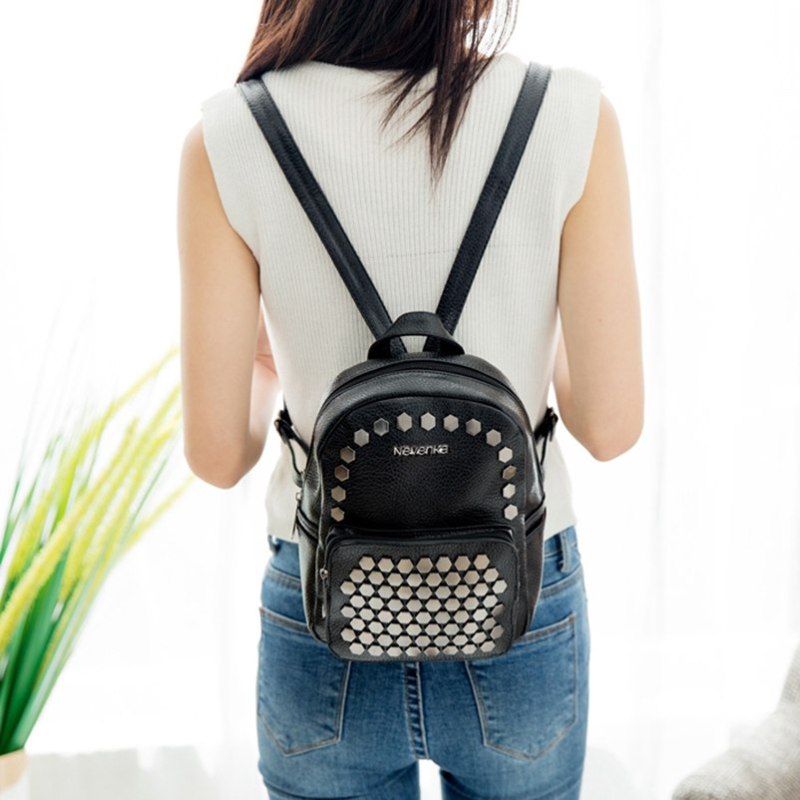 Mini Backpack Women Leather Backpacks with Rivet Ladies Back pack Girls Leather Backpack Female Small Backpacks 2019