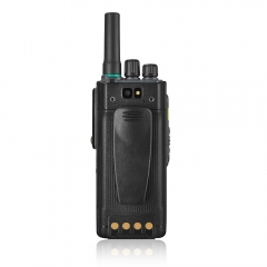 P550 2.0 inch Mini color display Android 7.1 system IP67 waterproof 4G POC walkie talkie with camera lens and type C, M6 port,
