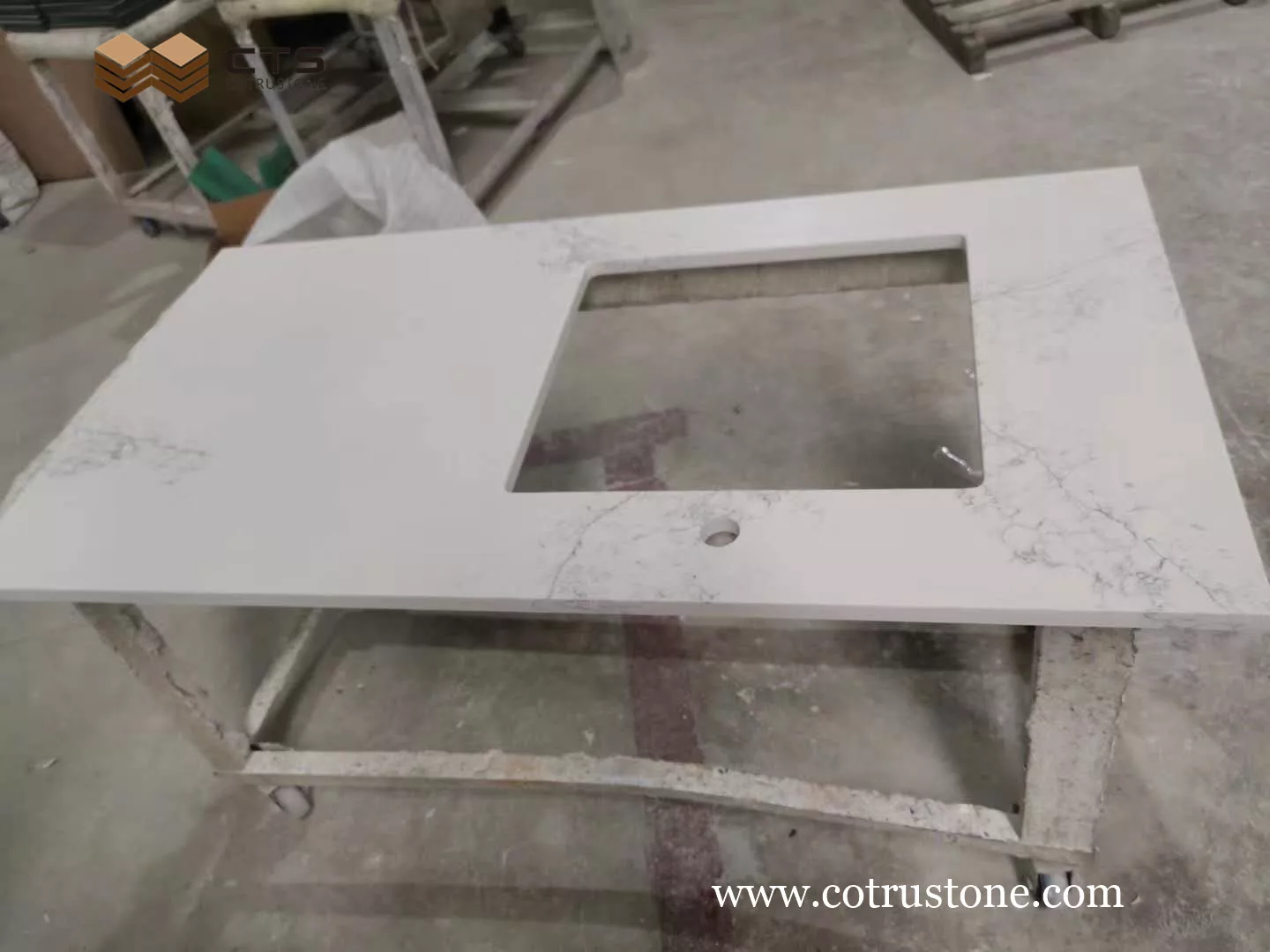 Carrara white quartz countertop 01
