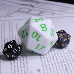 40mm Titan Dice(White Opaque Green ink)