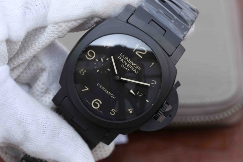 Panerai Tuttonero Luminor 1950 3 Days GMT PAM438 Noob Factory VS V2 1:1 Best Edition, GMT, 44MM, Ceramic, Black Dial, Ceramic Bracelet, SWISS P9001 Au