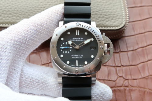 Mens Panerai Luminor Submersible PAM682 XF 1:1 Best Edition Black Dia P.9000 Mechanical Automatic Mens Watch Watches