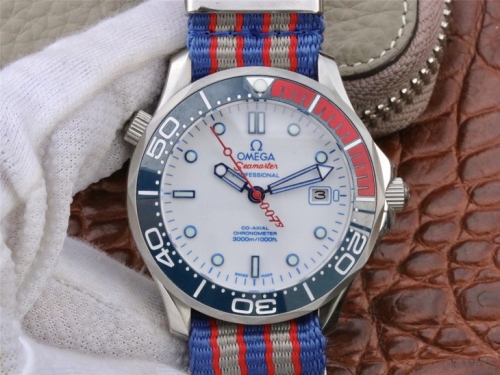 Omega Seamaster Diver 300M Co-Axial 41MM Commander 007 212.32.41.20.04.001 UR Stainless Steel White Dial Swiss 2507