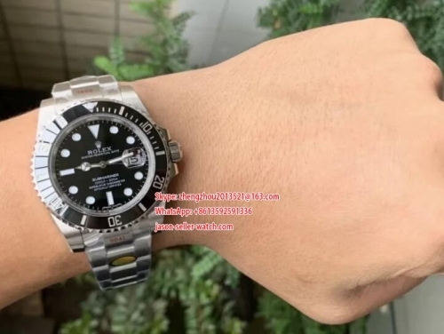 Noob Factory Rolex Ref.116610 Submariner black in 904L Steel Best V11 Edition with Updated Ceramic Bezel & Casekit & Dial & Movement 116610LV