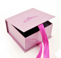 High Quality Wrapping Gift Box With Ribbon