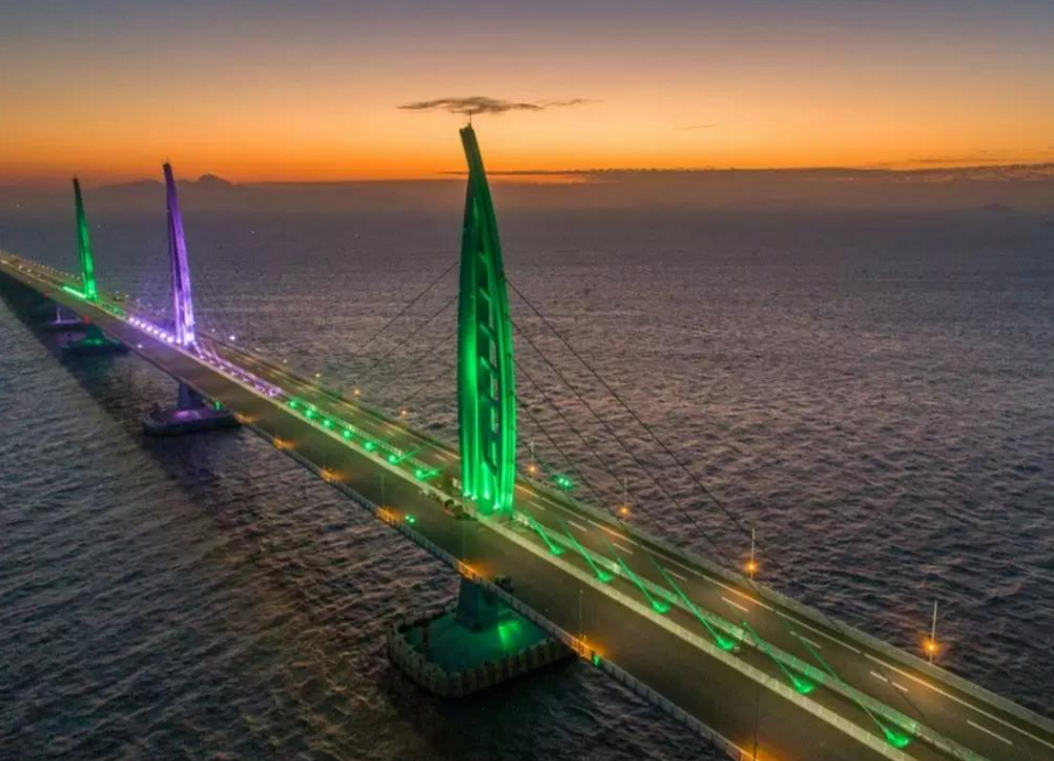 We participates in the navigation light project of hong kong-zhuhai-macao bridge