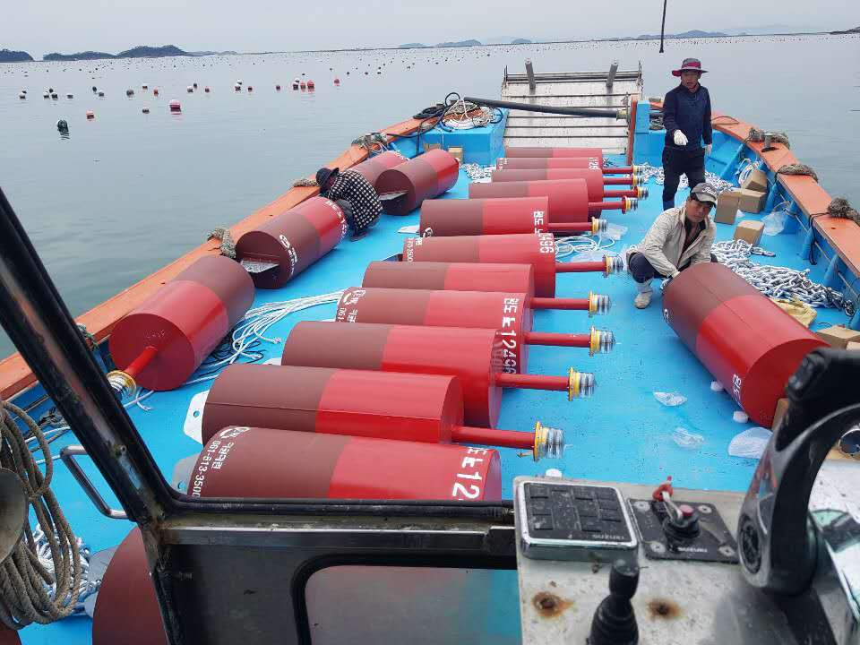 韩国京畿道海上航道太阳能浮标灯工程