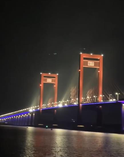 Tiaoshun Cross-sea Bridge Warning Light Project in Zhanjiang
