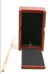 The Ring and Box Trick (Kenard Mystery Box) by Mel Babcock