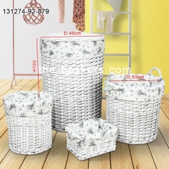 Willow hamper with liner