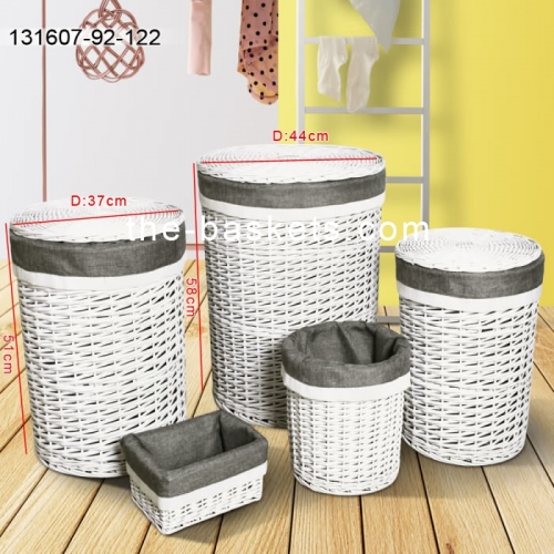 Willow hamper with liner