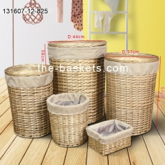 Willow hamper with liner