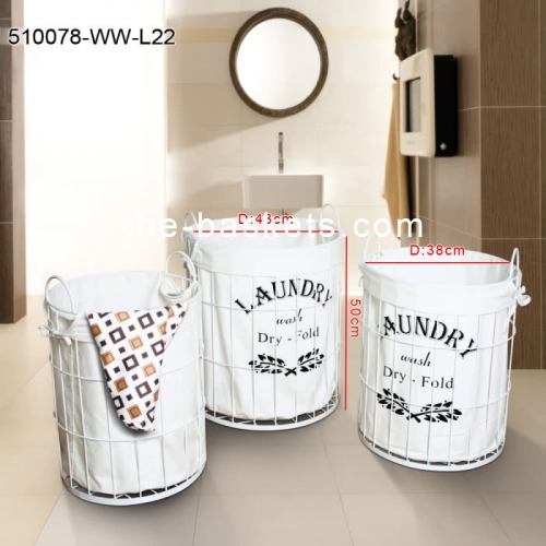 Wire basket with fabric liner