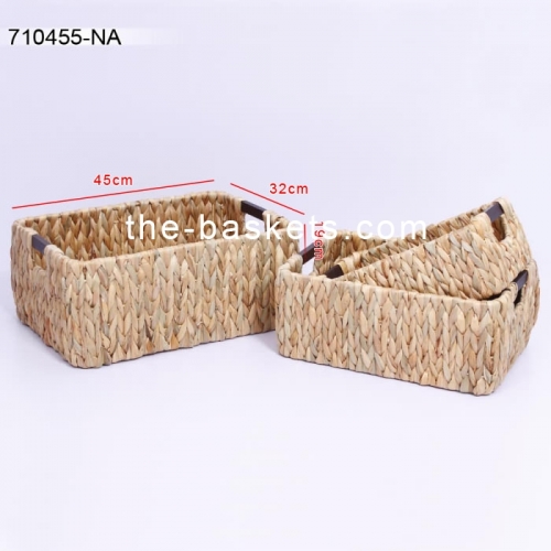 Water hyacinth storage basket with metal tube rim