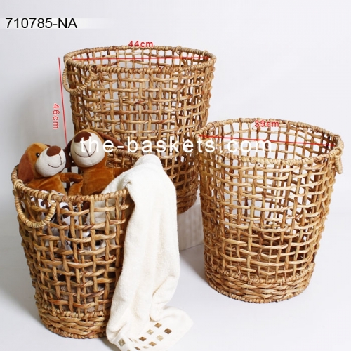Water hyacinth basket