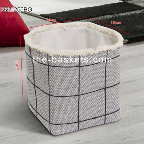 Foldable storage basket