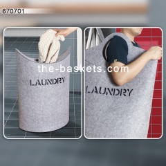 Felt laundry with carrying handle