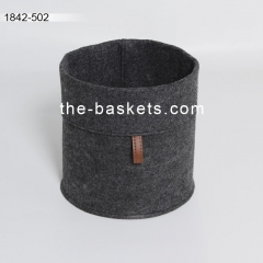 Foldable felt storage basket