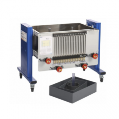 Учебный стенд для отработки навыков работы с грунтовыми водами, лабораторный стол для обучения механике жидкости, оборудование для лабораторных работ.