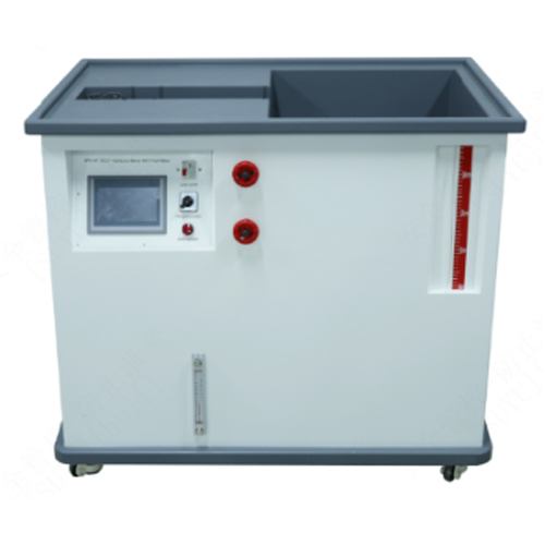 Banc d'essai universel pour la mécanique des fluides, destiné à la formation scolaire et professionnelle, et à l'équipement de laboratoire.