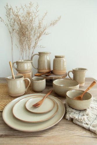 Light Caramel Cookware Collection