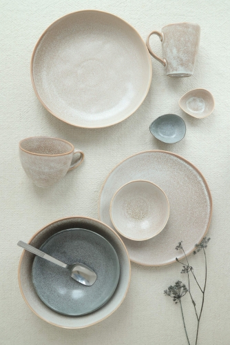 Pure Beauty Stoneware Tableware