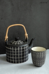 Classic Black and White Stripes Tableware