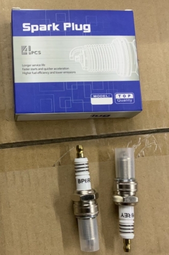 Spark plug 1584123