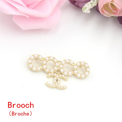 Stainless steel Brand Brooch HY210107-ebfb018