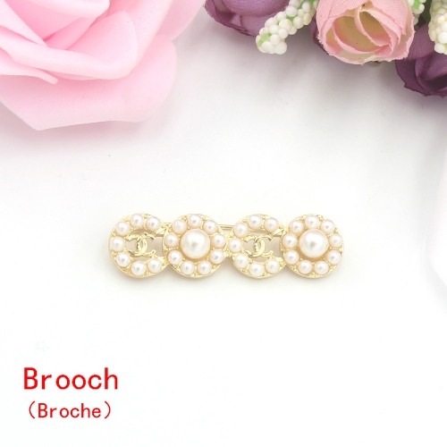 Stainless steel Brand Brooch HY210107-ebfb020