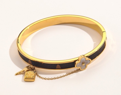 Stainless Steel Brand Bangle-YWA220511-P21.5JG