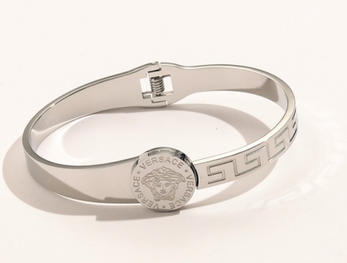 Stainless Steel Brand Bangle-YWA220511-P18.5F