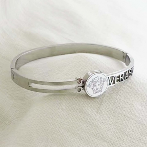 Stainless Steel Brand Bangle-RR220926-Rrs04161-23