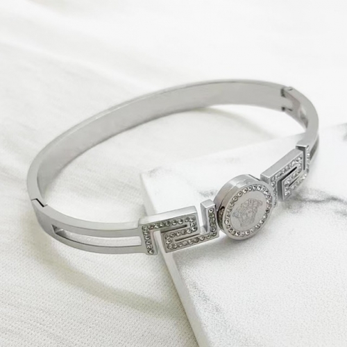 Stainless Steel Brand Bangle-RR221027-Rrs04210-23