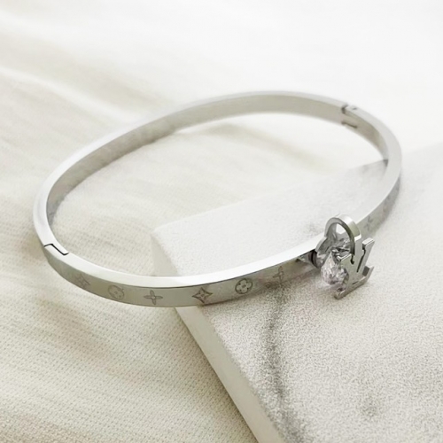 Stainless Steel Brand Bangle-RR221027-Rrs04207-23