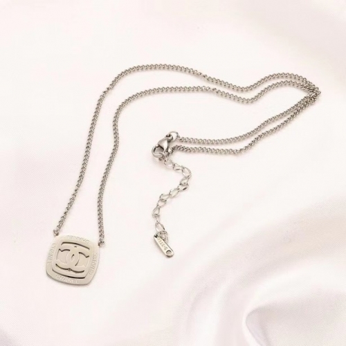 Stainless Steel Brand Necklace-YWA230322-P12TJM (2)