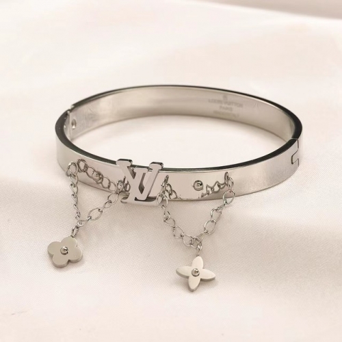 Stainless Steel Brand Bangle-YWA230322-P22CDD (1)