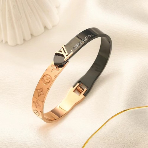 Stainless Steel Brand Bangle-YWA231123-P18VZZX (1)