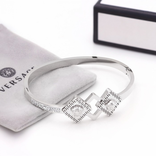 Stainless Steel Brand Bangle-HY240904-P13VIOOQ (3)