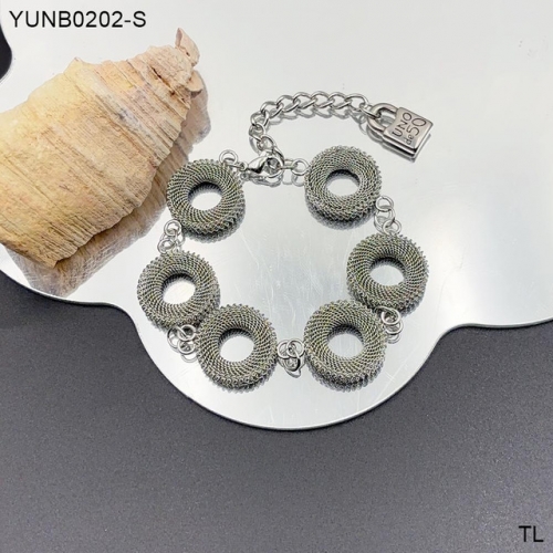 Stainless Steel Uno de *50 Bracelet-SN241127-YUNB0202-S-17.6