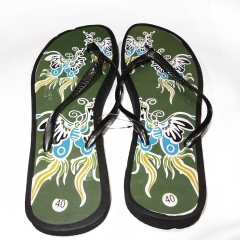 THONGS WITH BUTTERFRY PRINT