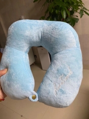 TRAVEL PILLOW