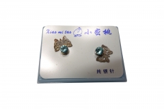 RHODIUME STUDS WITH COL STONE INSETS IN PVC GIFT BOX