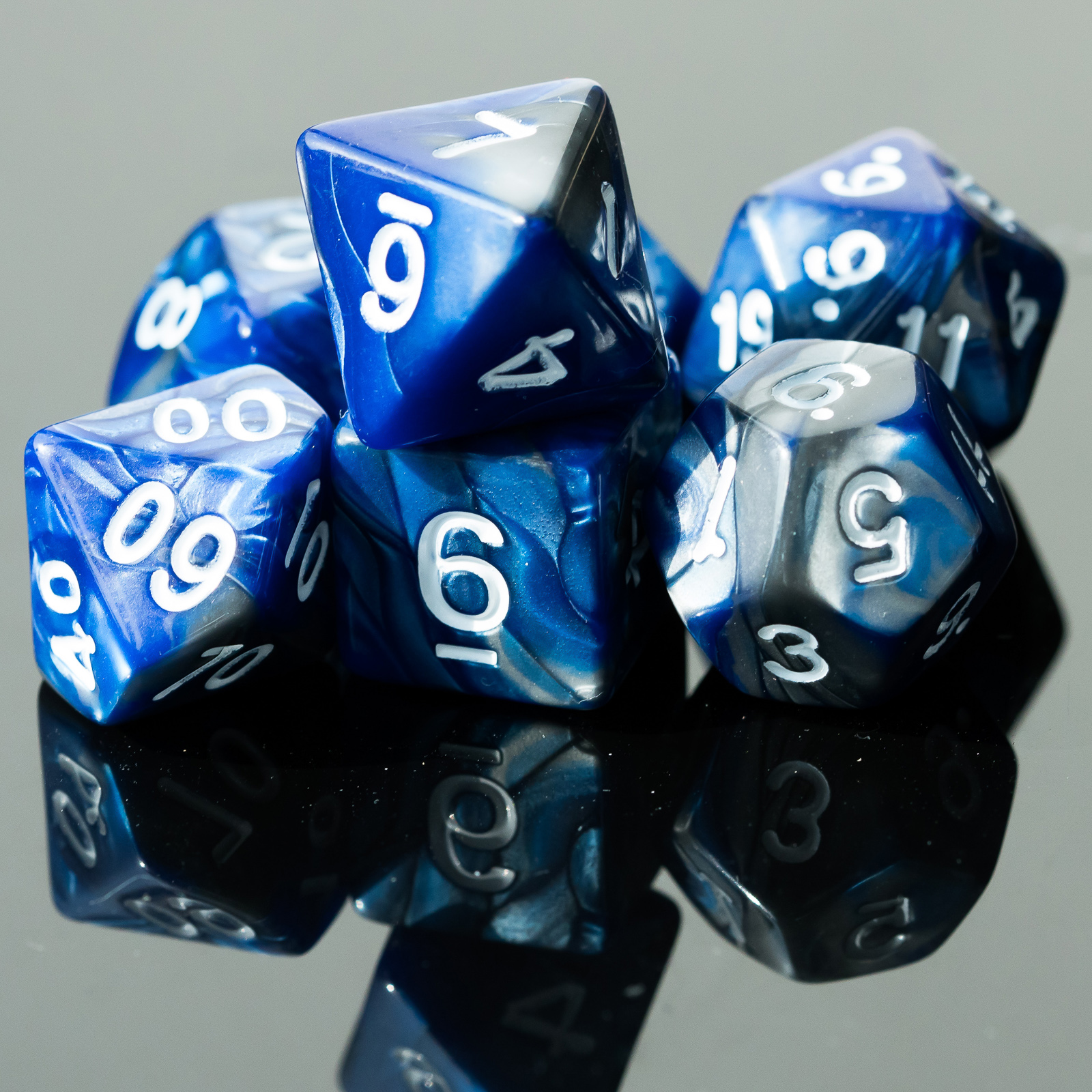 Mixed Color Pearl Texture Acrylic Dice Set