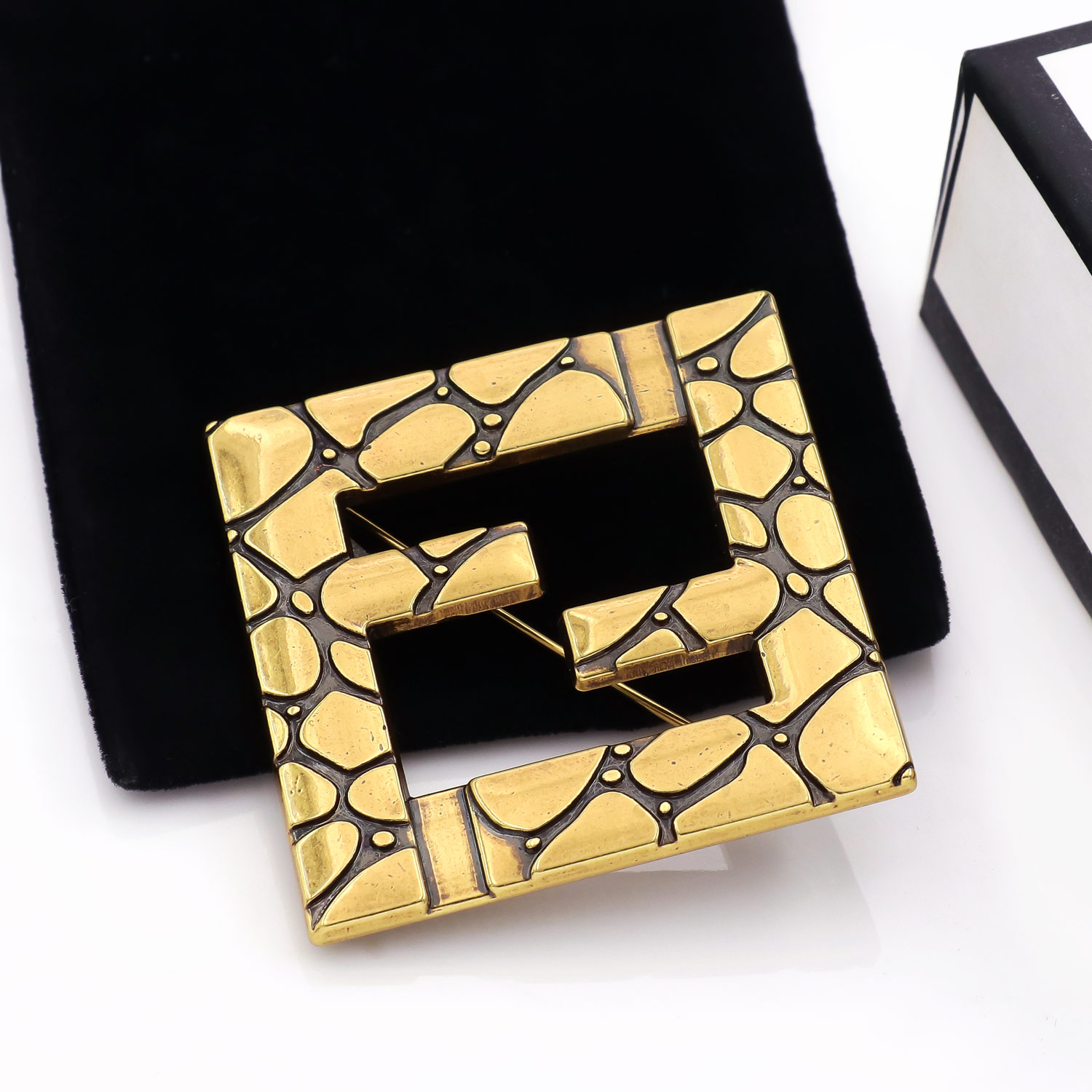 14K Color Brass Brooch (Laton Broche) - JP31P