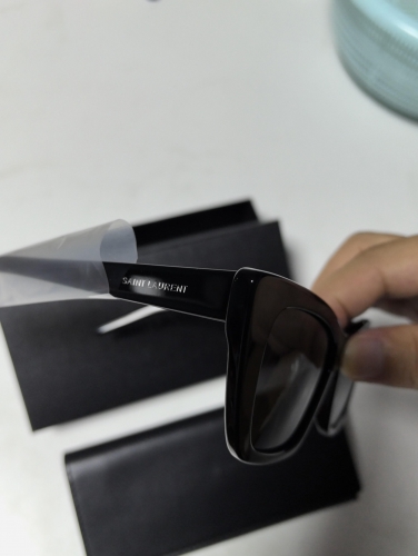 Y&SL sunglass